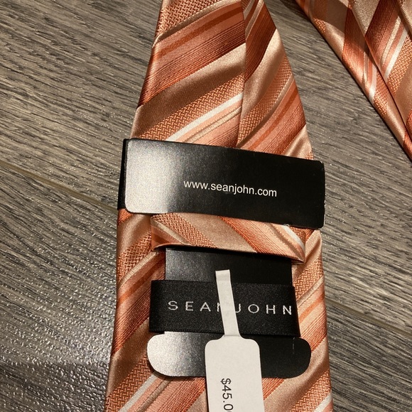 Sean John 100% Silk Tie Ivory Beige Striped - Picture 2 of 3